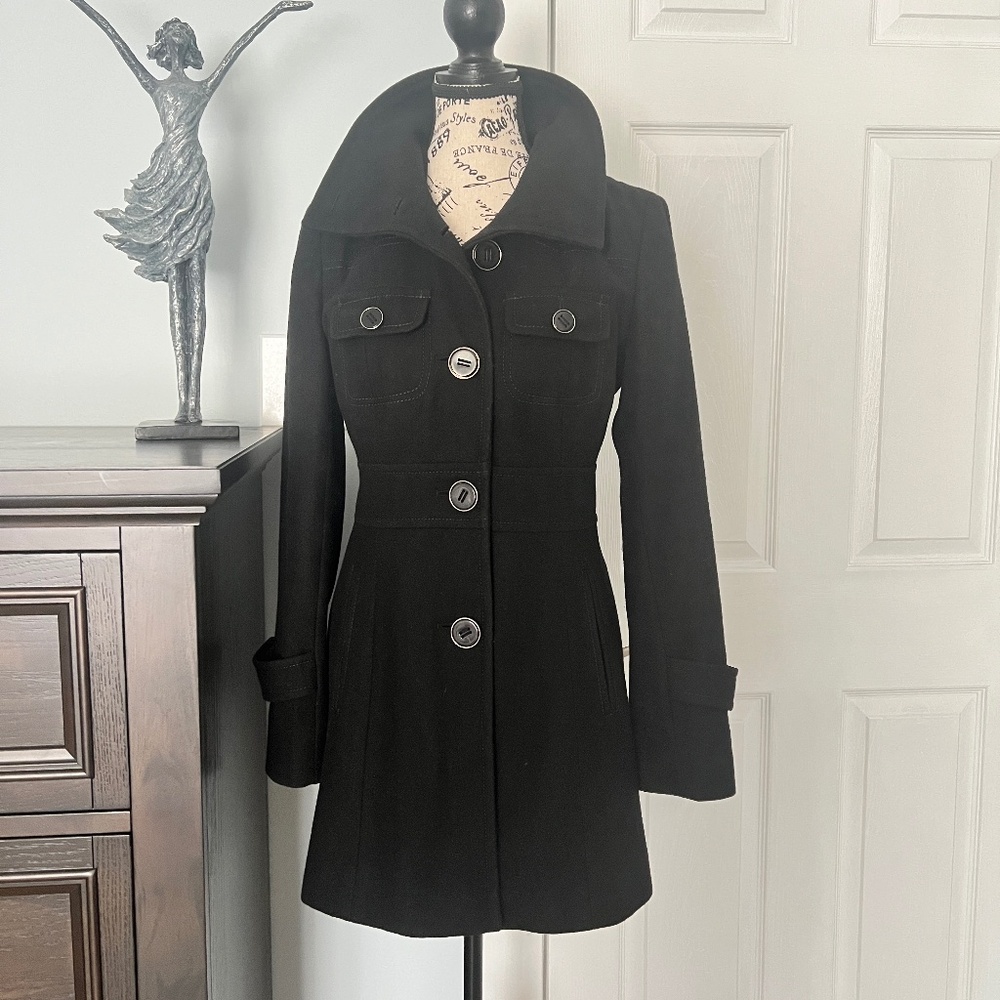 Kenneth Cole Reaction Woman's Black Wool Blend Pea Coat Size 2 Button Closure
